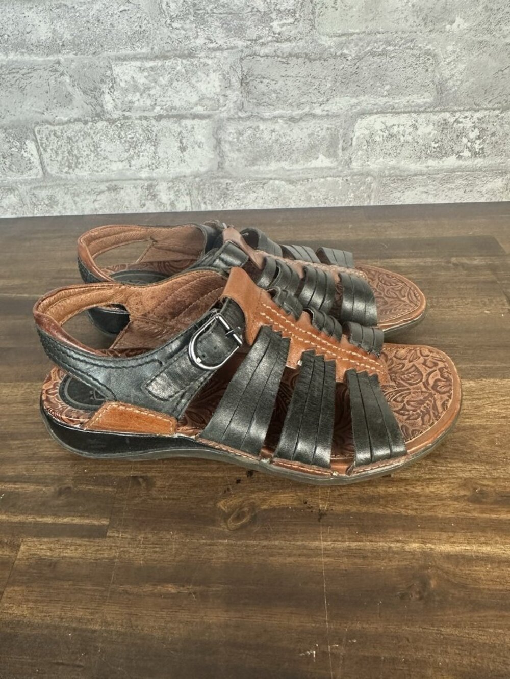 Ariat Leather Woven Convertible Open Toe Sandals Women's Size  7 ? READ 4880
